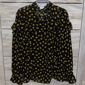 Who What Wear 🍋long sleeve ruffled blouse